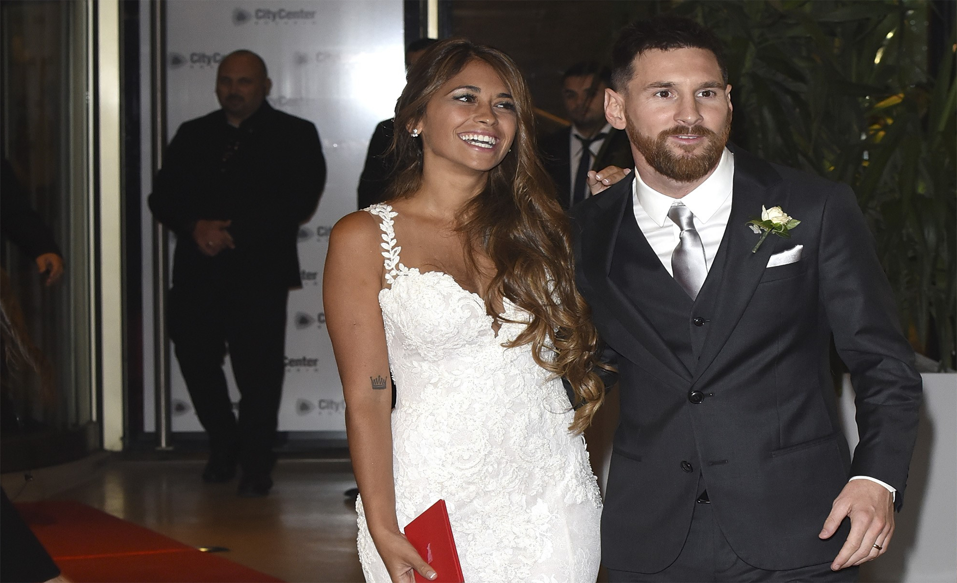 International Designer, Rosa Clara Designed Messi’s Wife Wedding Gown
